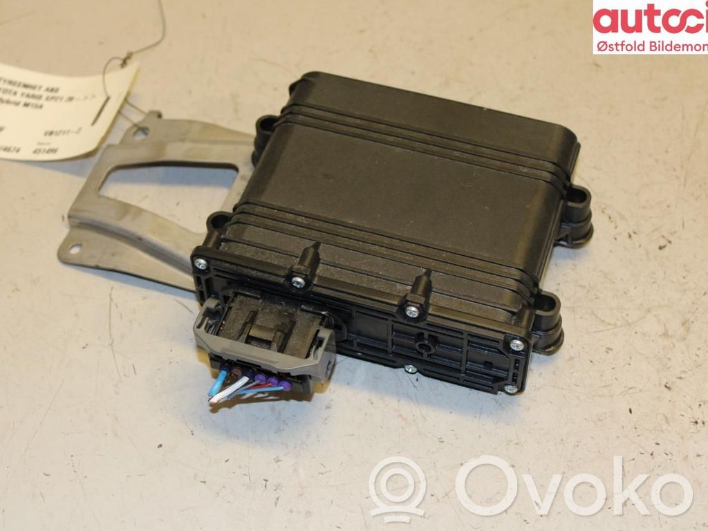 Toyota Yaris XP210 Unidad de control/módulo del ABS 
