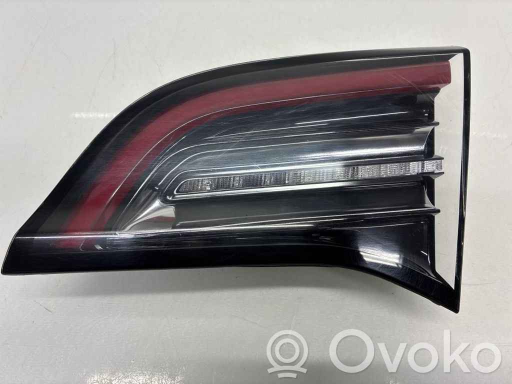 Tesla Model 3 Takavalot 