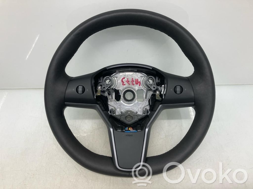 Tesla Model Y Vairas 