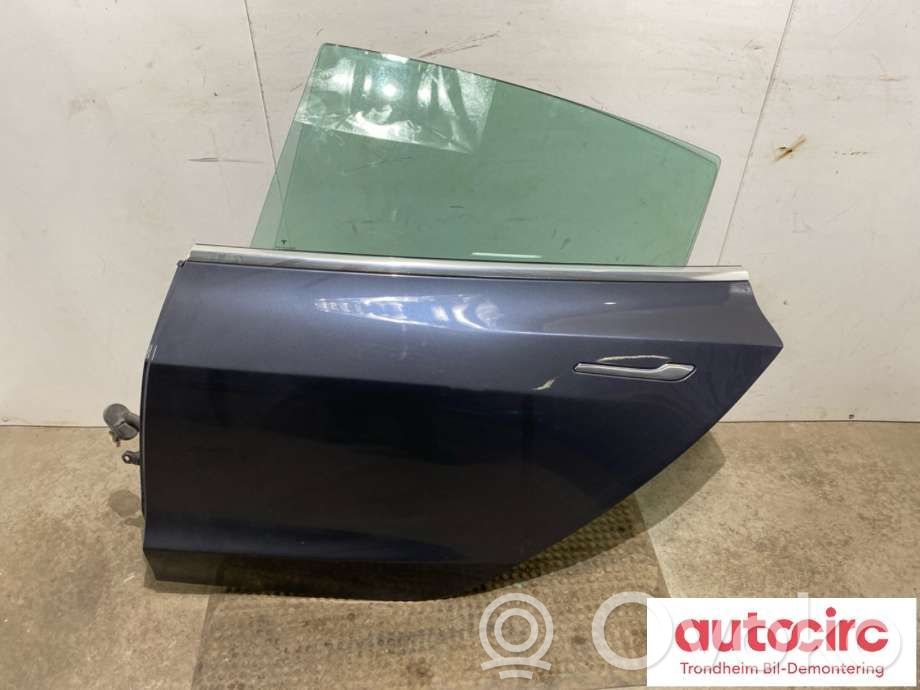 Tesla Model 3 Galinės durys 