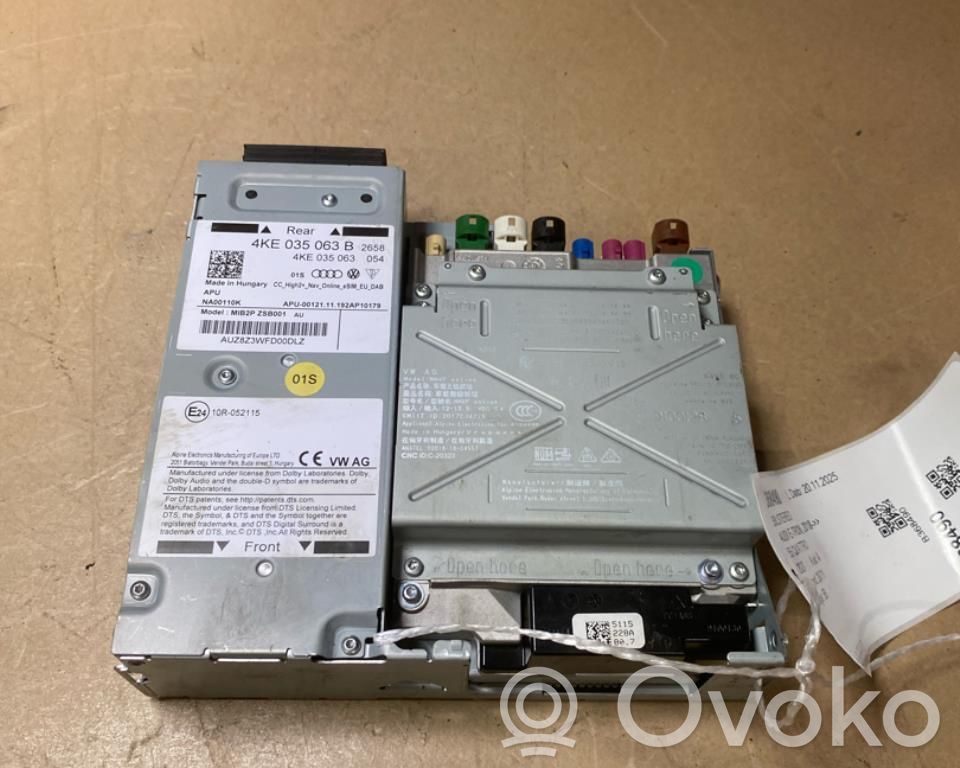 Audi e-tron Radio/CD/DVD/GPS head unit 