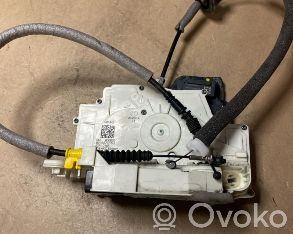 Audi e-tron Priekšpusē slēdzene 