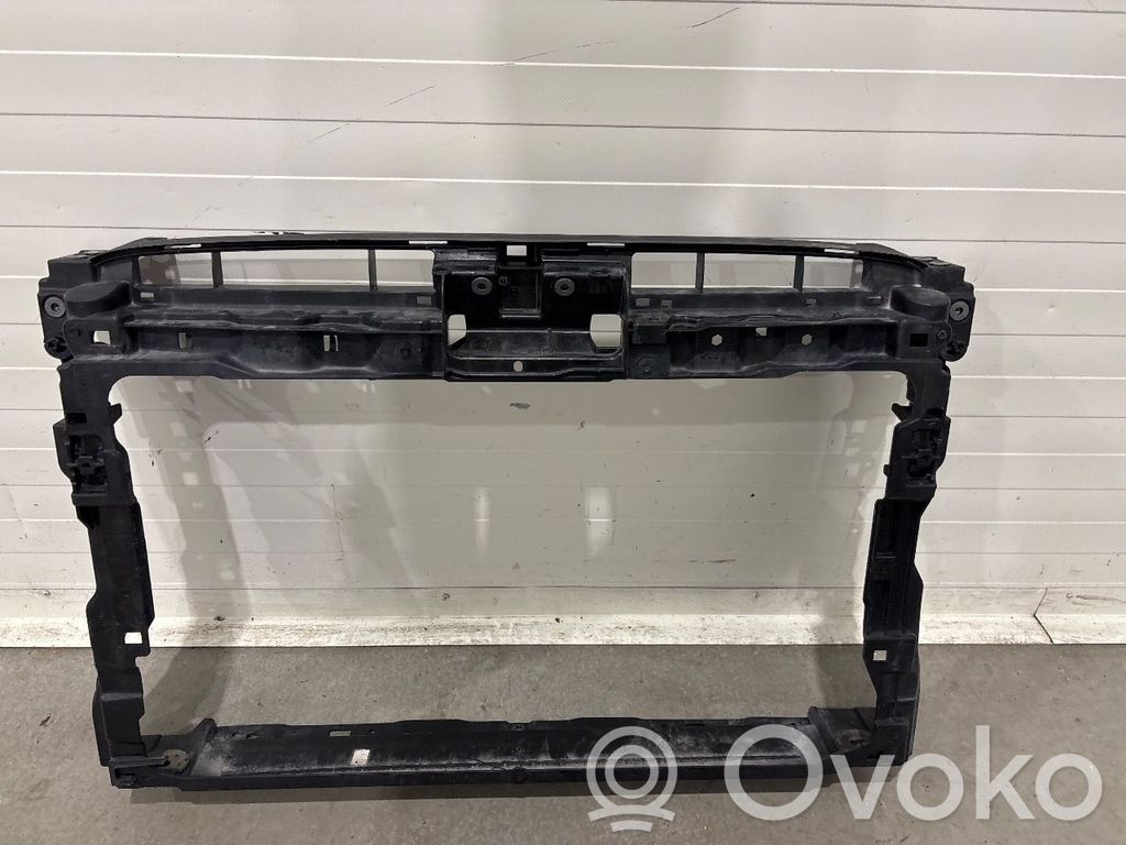 Volkswagen PASSAT B8 Pas przedni 