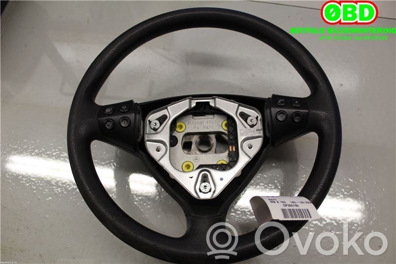 Mercedes-Benz A W169 Ohjauspyörä 