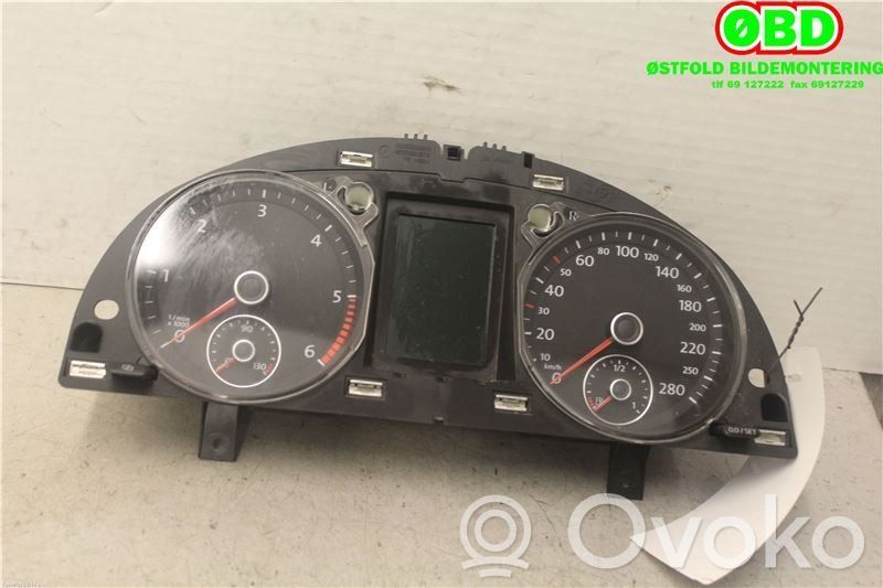 Volkswagen PASSAT CC Tachimetro (quadro strumenti) 