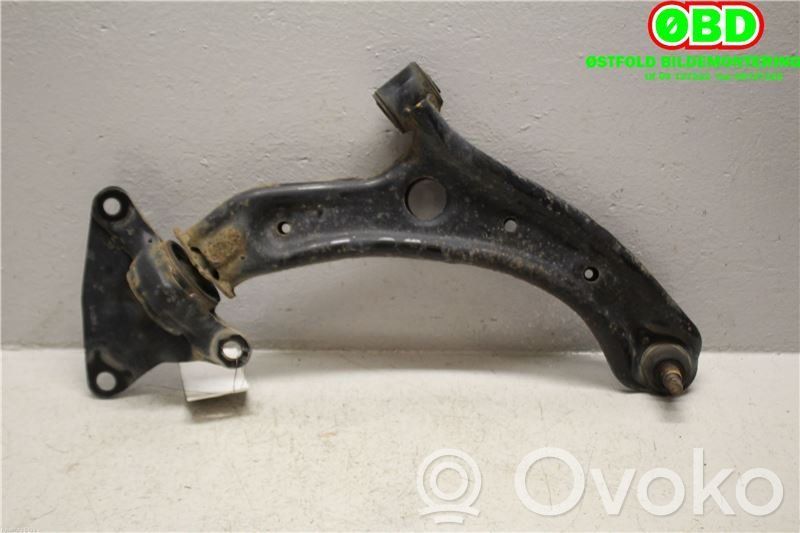 Honda Jazz Wahacz przedni 