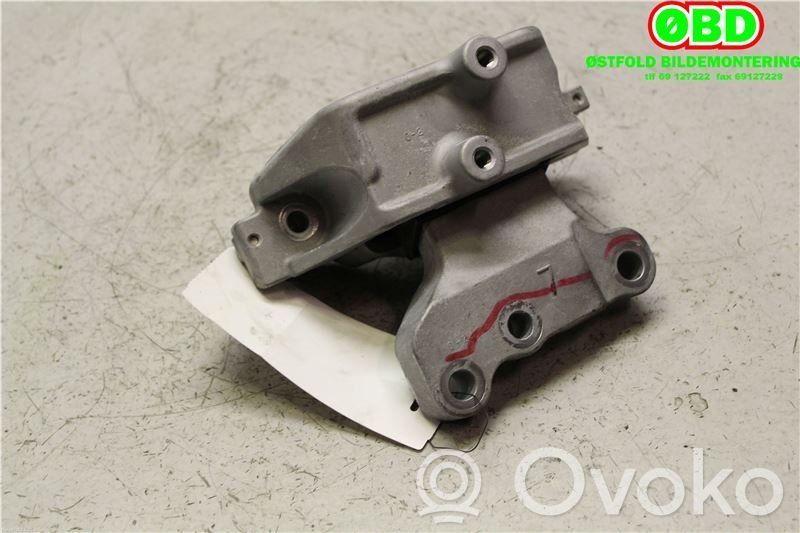 Engine mount bracket   2910A137,2910A137