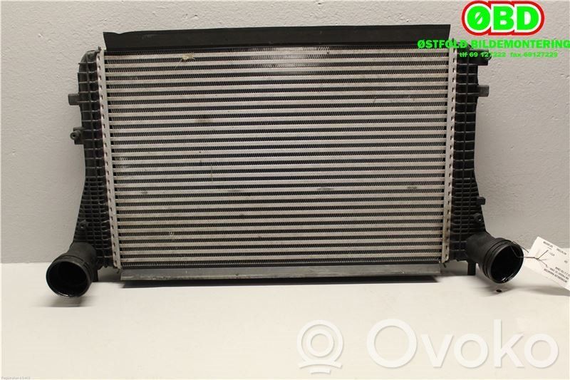 Volkswagen PASSAT CC Radiatore intercooler 