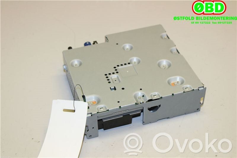 Audi e-tron Radio/CD/DVD/GPS head unit 
