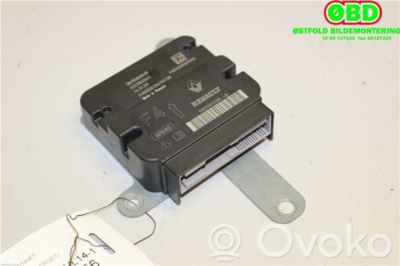 Renault Captur Airbag control unit/module 