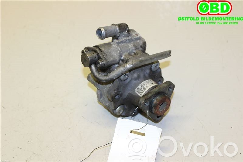Audi A8 S8 D4 4H Ohjaustehostimen pumppu 
