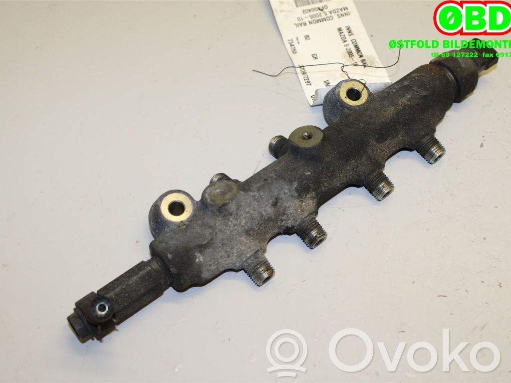 Mazda 5 Fuel distributor 