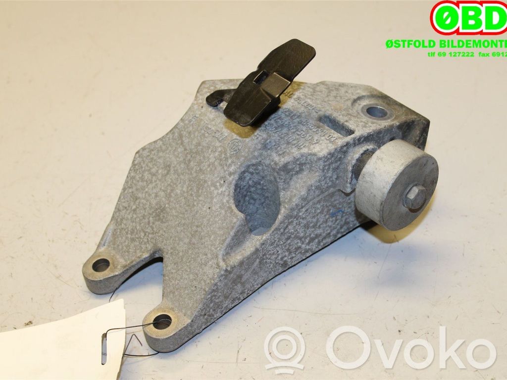 BMW 5 G30 G31 G38 Wspornik / Mocowanie silnika 