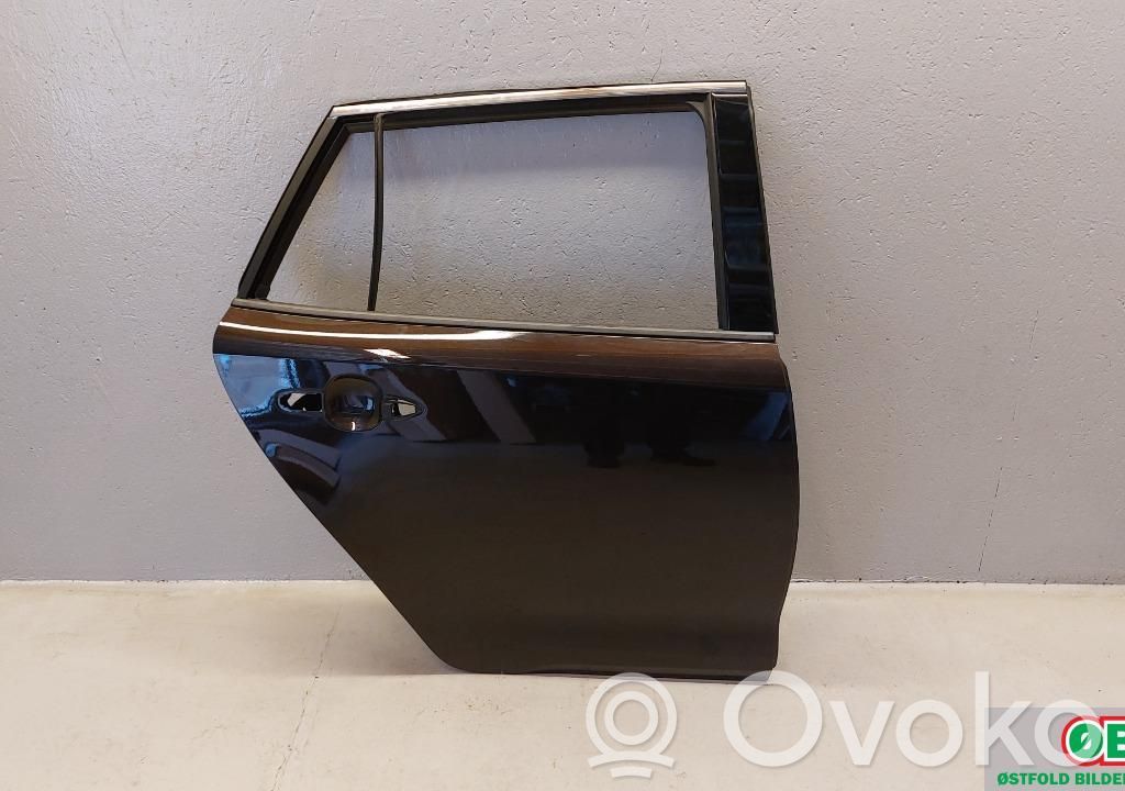Toyota Corolla E210 E21 Aizmugurējās durvis 