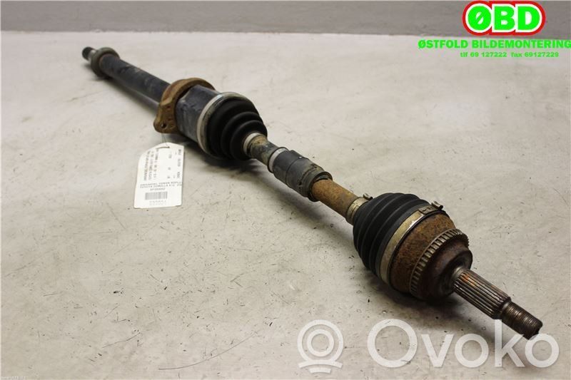 Toyota Corolla E120 E130 Priekšējā pusass 
