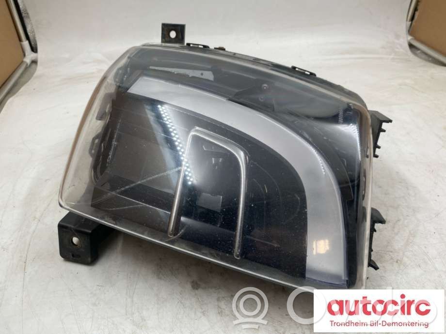 Tesla Model X Feu antibrouillard avant 