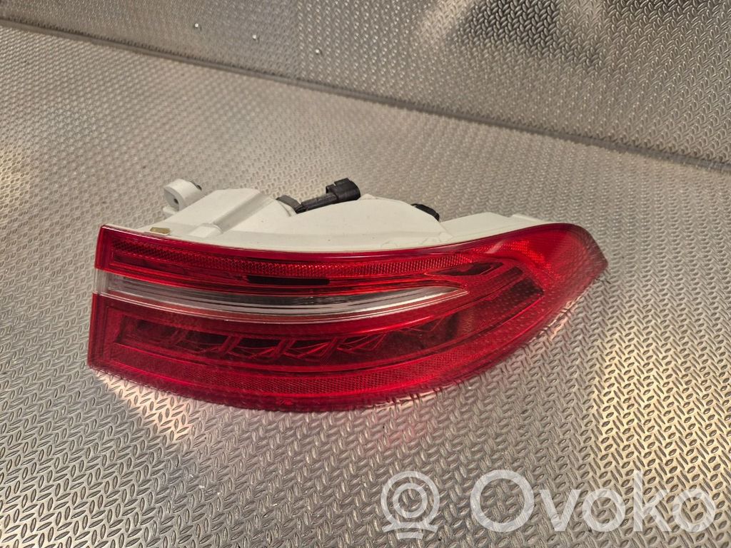 Jaguar XE Rear/tail lights 