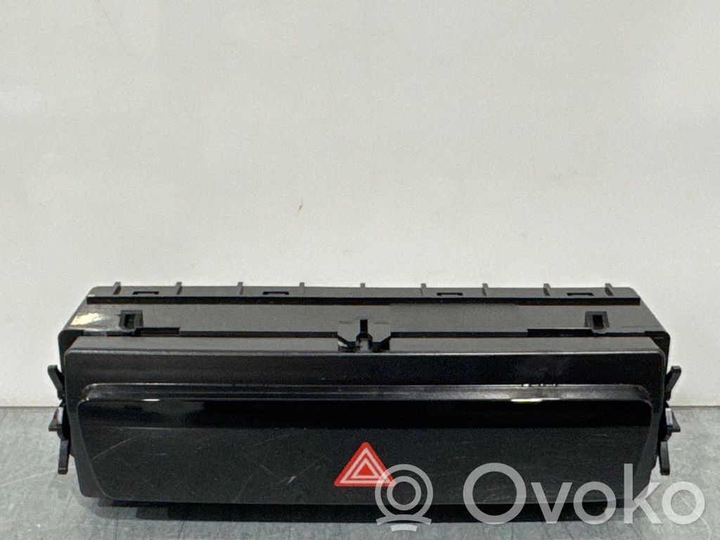 Audi Q4 e-tron Comutator lumini pericol 
