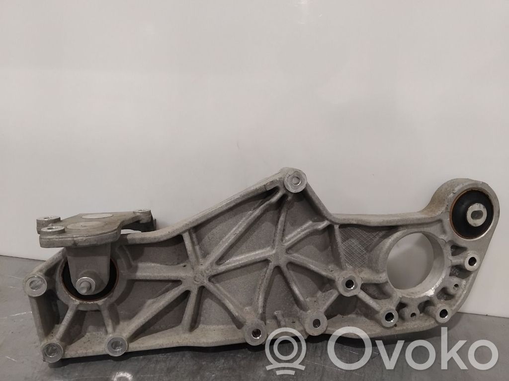 Engine mount bracket   2385687,LK213D124AB,LK213D124AB,2385687,LK213D124AB