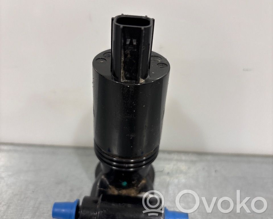 Volvo XC60 Windscreen/windshield washer pump 