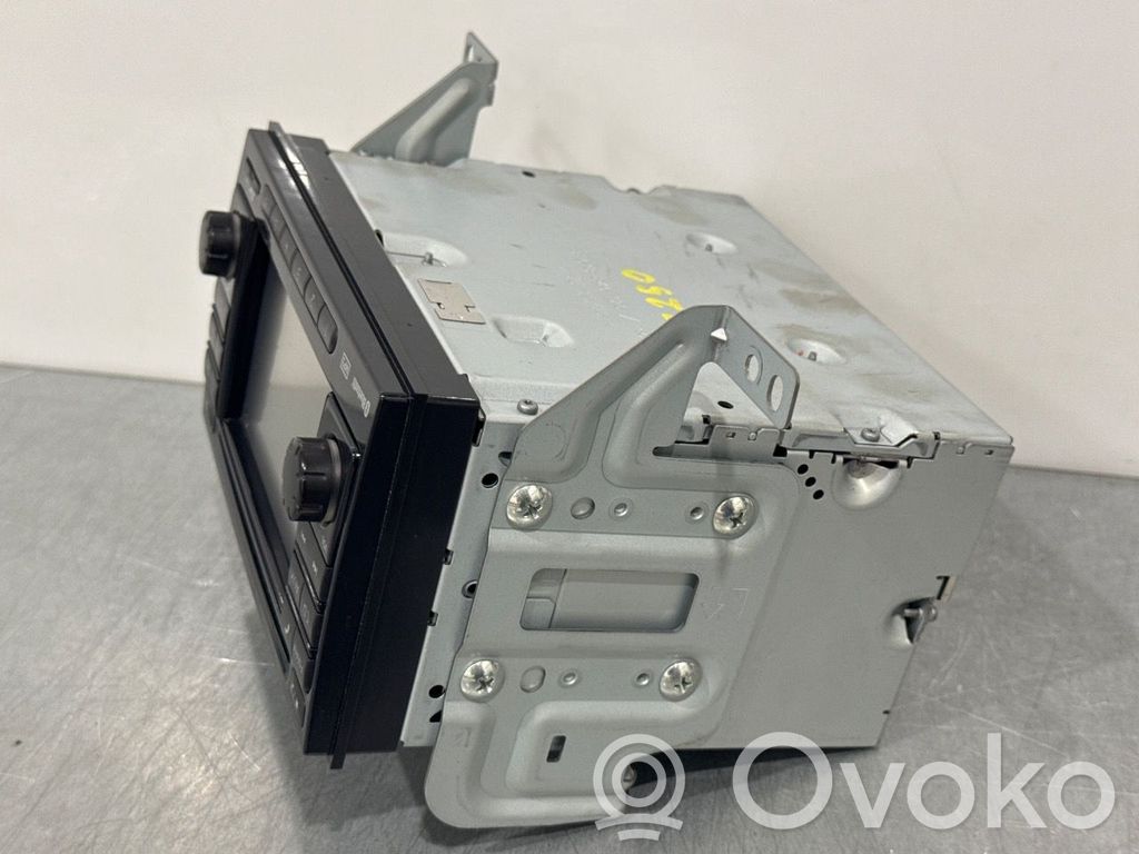 Nissan Juke I F15 Panel / Radioodtwarzacz CD/DVD/GPS 