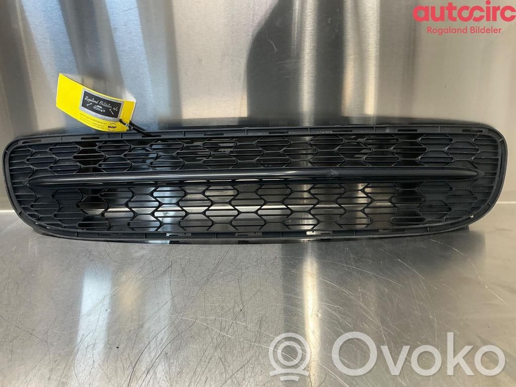 Mini One - Cooper Clubman R55 Front bumper lower grill 