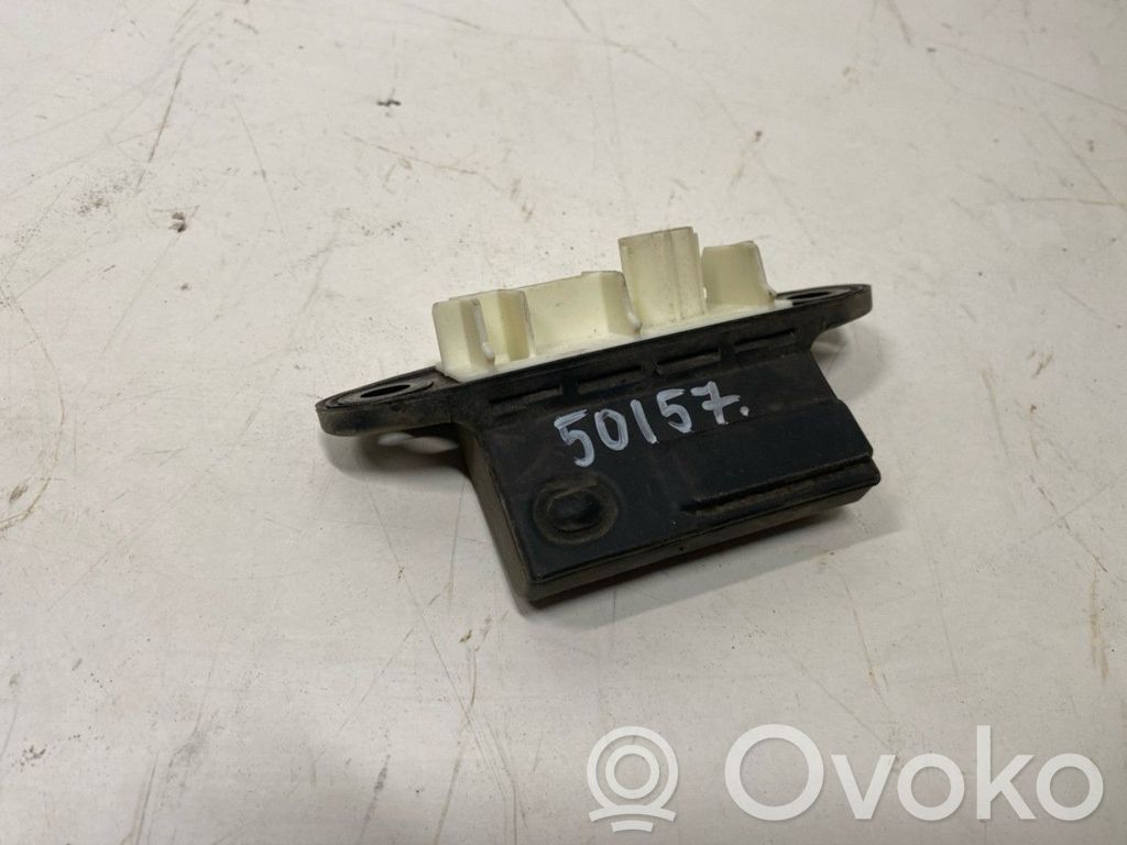 Interruptor para abrir la puerta trasera   8484042030,8484042030