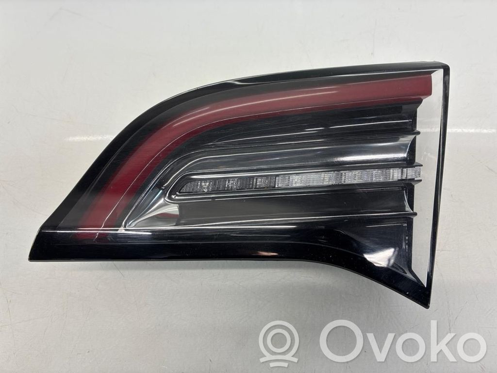 Tesla Model 3 Takavalot 