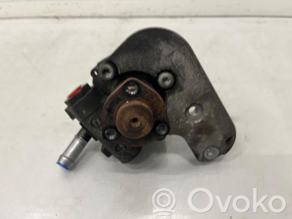 BMW X1 E84 Power steering pump 