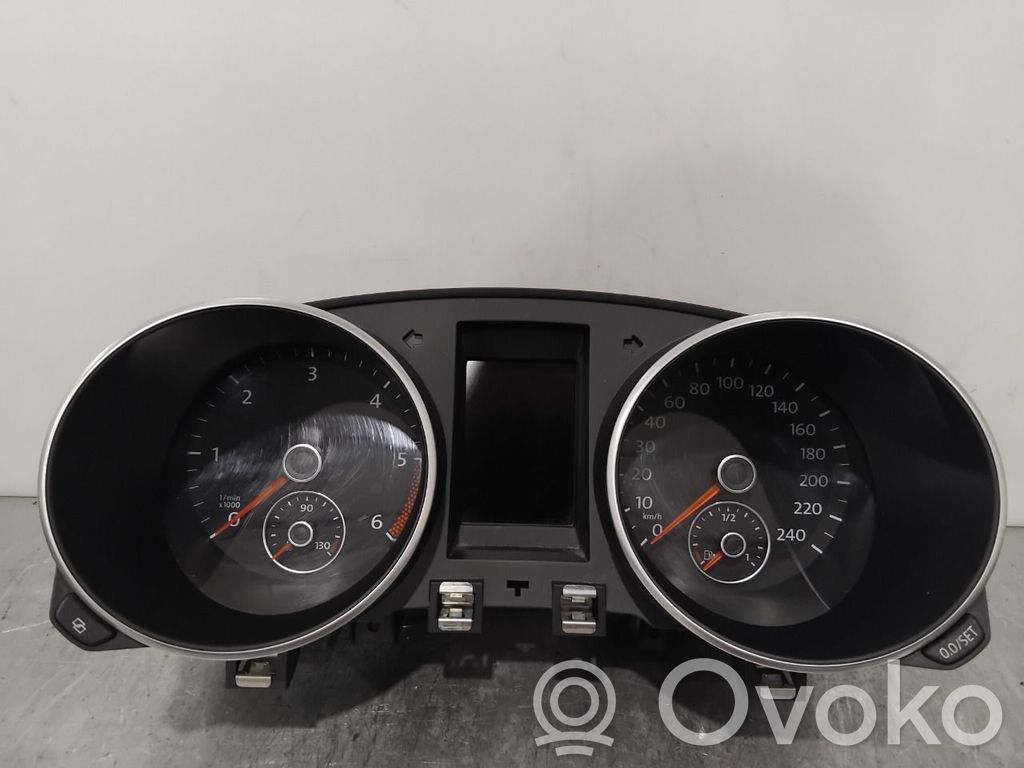 Volkswagen Golf VI Tachimetro (quadro strumenti) 