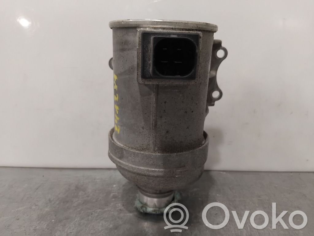 Volvo S90, V90 Vesipumppu 