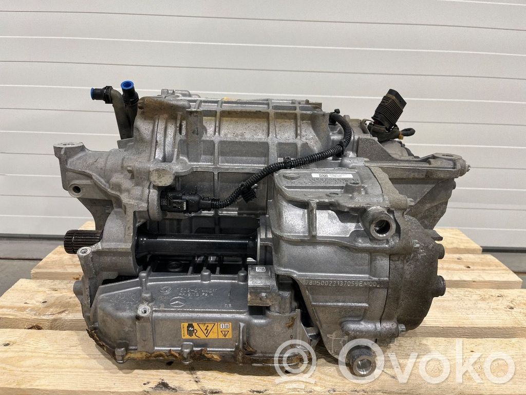 Mercedes-Benz EQA motor de coche eléctrico 