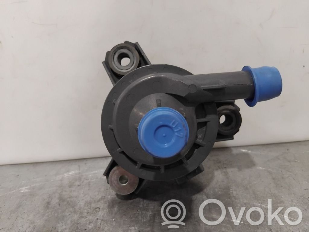 Toyota Auris E180 Pompă de circulație încălzitor autonom (webastos) 