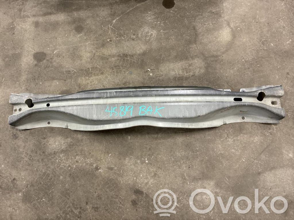 Volvo V70 Takapuskurin tukipalkki 