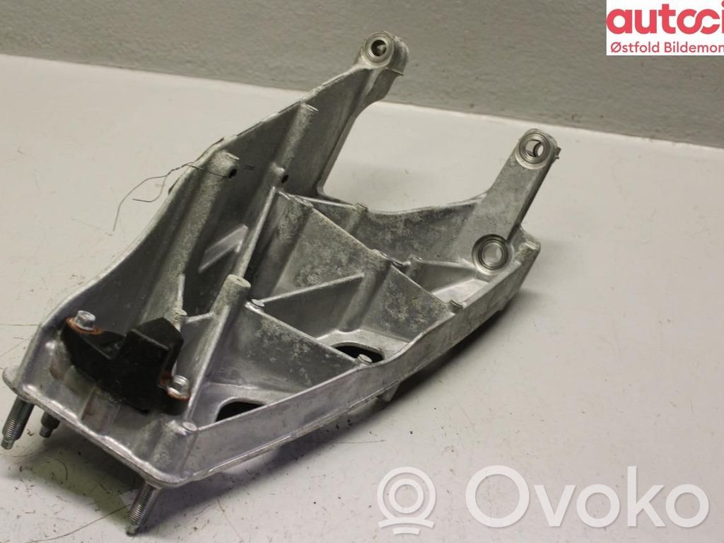 Soporte de montaje del motor