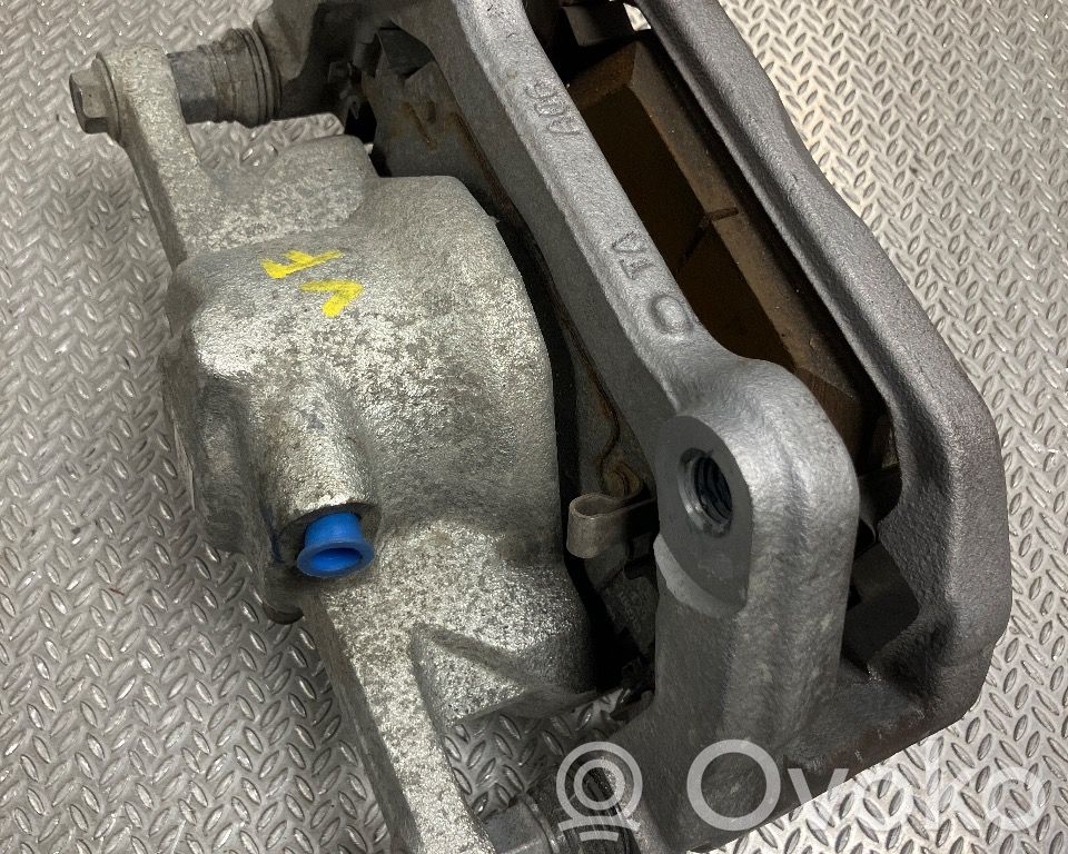 Volvo EX30 Etujarrusatula 