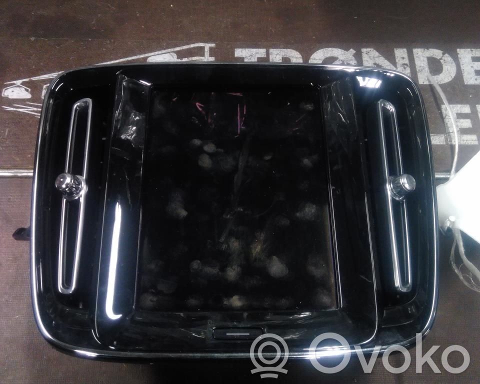 Volvo XC40 Ecran/afișaj/ecran mic 