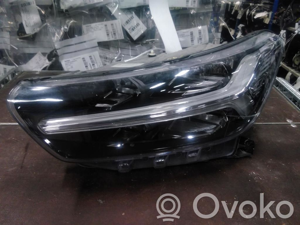 Volvo XC40 Scheinwerfer 