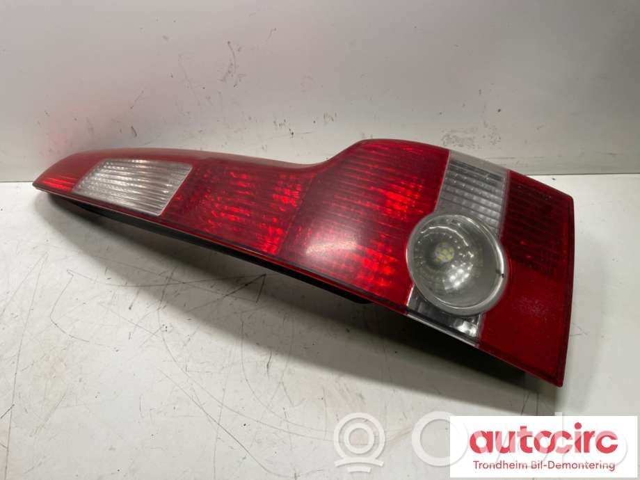 Volvo V50 Aizmugurējais lukturis virsbūvē 