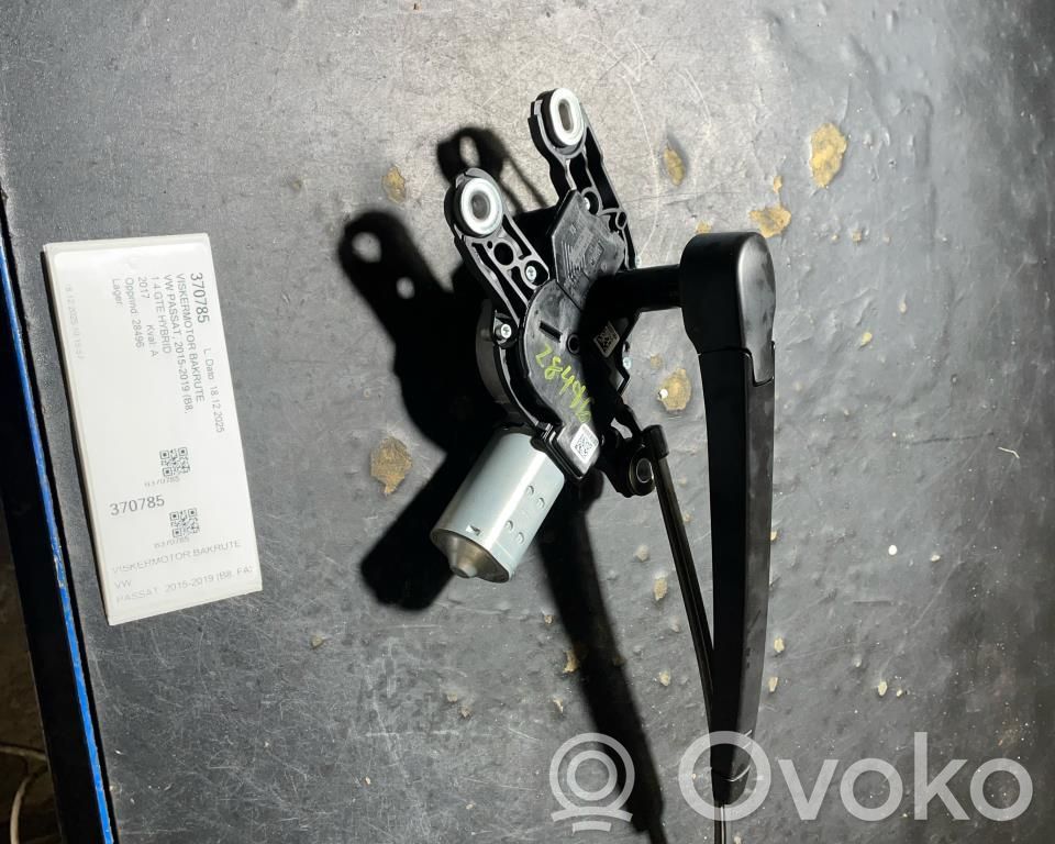 Volkswagen PASSAT B8 Silniczek wycieraczki szyby tylnej 