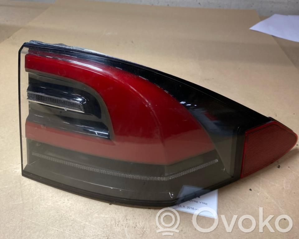 Tesla Model X Takavalot 