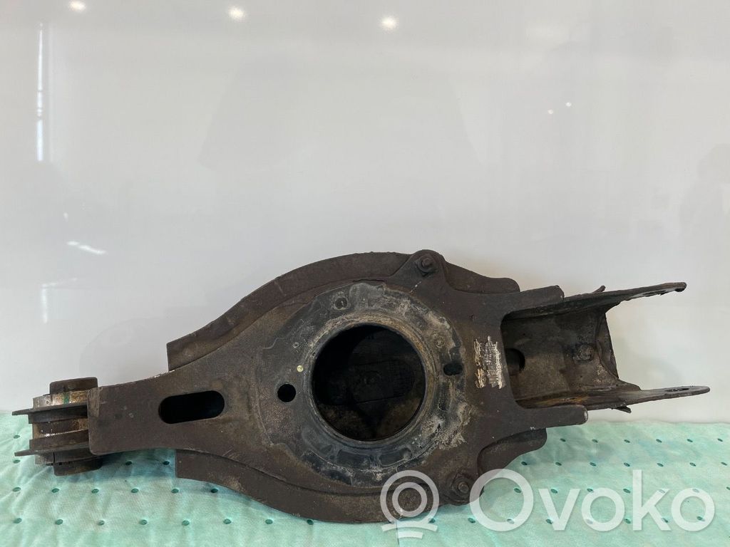 MG MG4 ev Querlenker hinten 