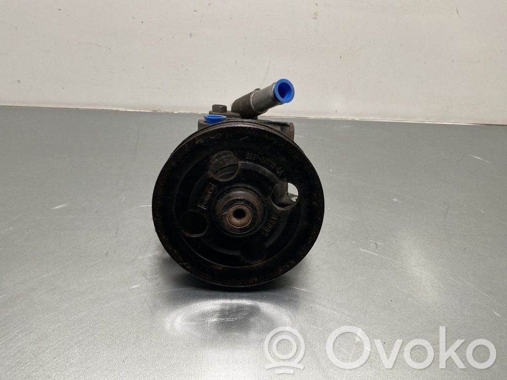 Ford Mondeo MK IV Ohjaustehostimen pumppu 