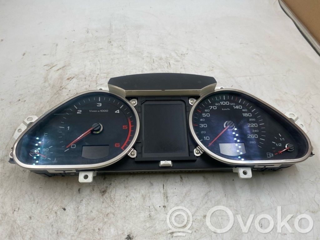 Audi Q7 4L Geschwindigkeitsmesser Cockpit 