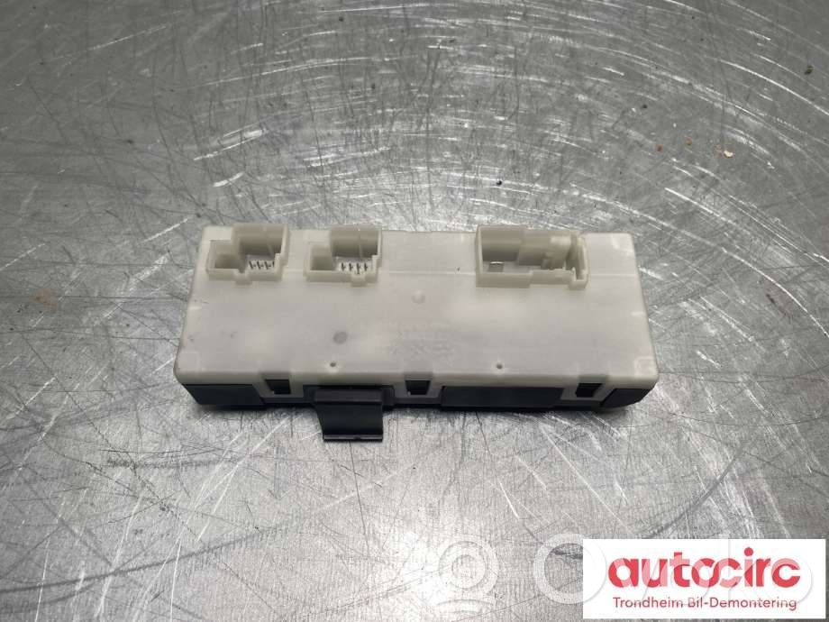 Sterownik / Moduł elektrycznej klapy tylnej / bagażnika   61359451484,6135949141801,61359451484,6135949141801