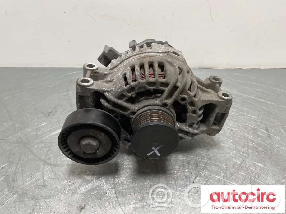 BMW 1 E81 E87 Generator/alternator 