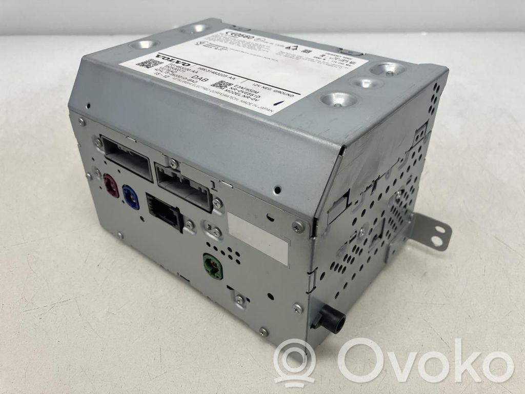 Volvo XC90 Panel / Radioodtwarzacz CD/DVD/GPS 