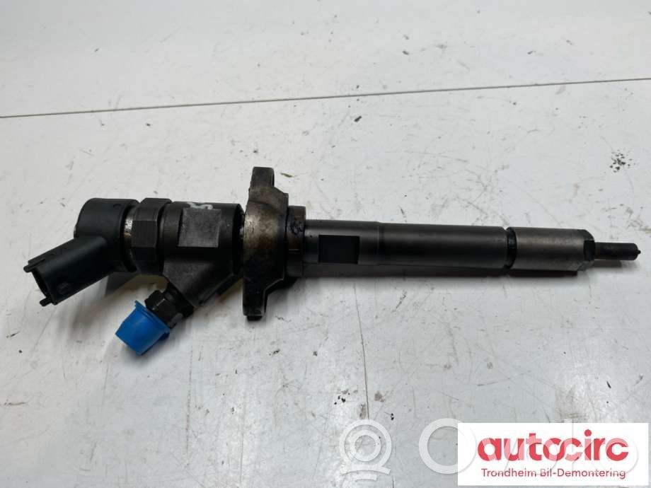 Volvo V50 Polttoainesuutin 