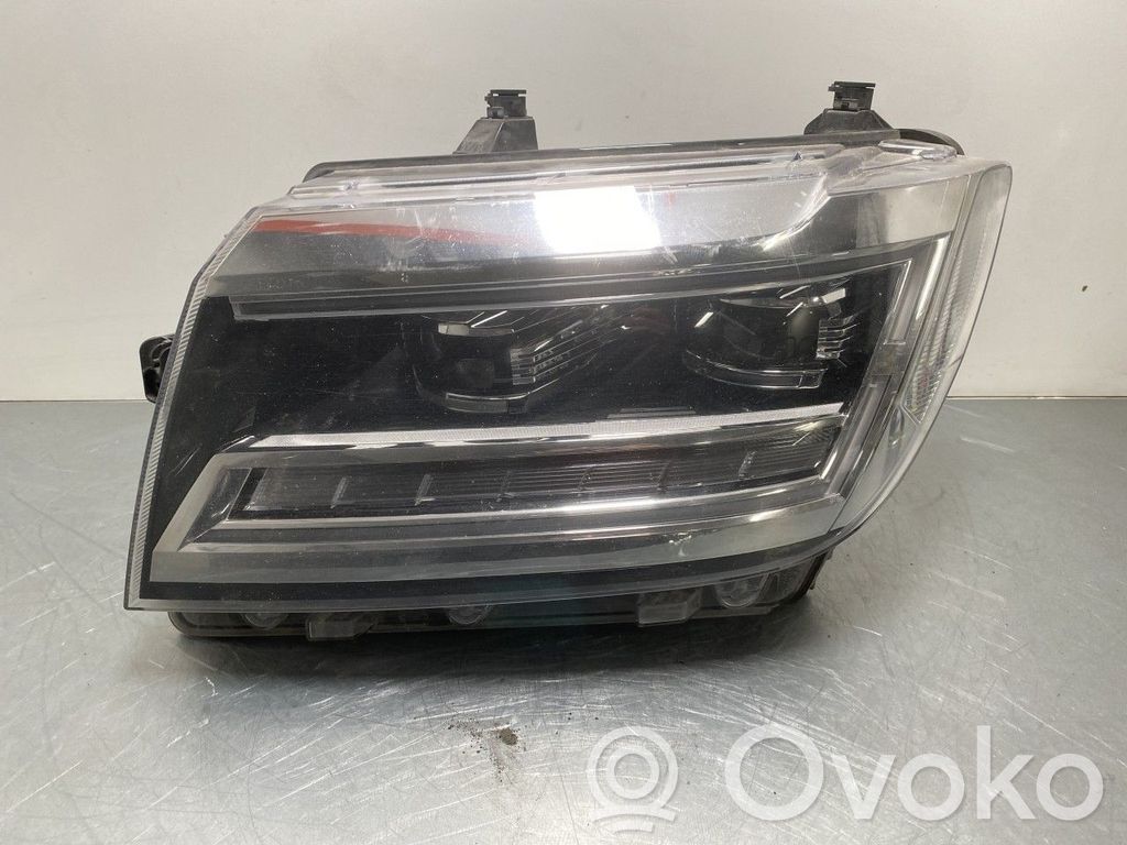 Volkswagen Crafter Lampa przednia 