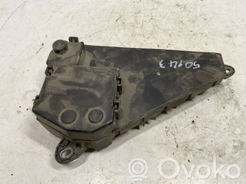 BMW 5 E60 E61 Juego de caja de fusibles 